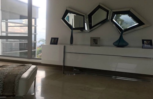 Envigado House | Casa Alamos del escobero