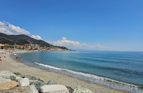 Varazze Apartment | Casa Alessio, luminosa, centrale, ad un passo dal mare