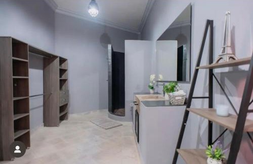 Allende House | Casa Allegria