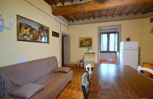 Sansepolcro Apartment | Casa Almo A: A welcoming apartment that is part of an ancient historic building, with Free WI-FI.