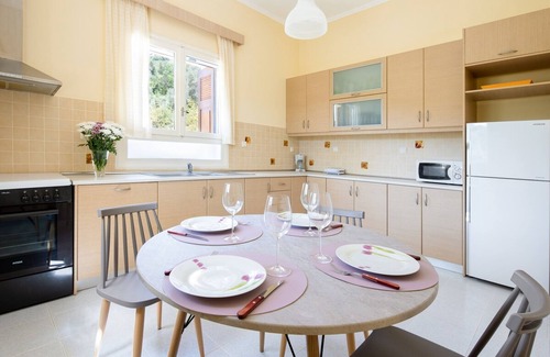 Manoliopoulo House | Casa Alta 2-bedroom House