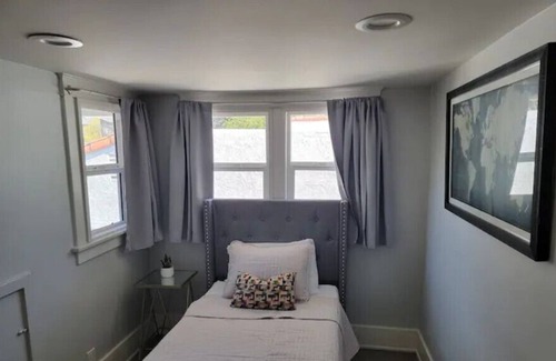 Whittier House | Casa Alta
