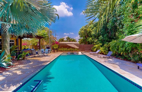 Riviera Beach House | Casa Amarilla Main House