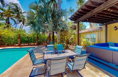 Riviera Beach House | Casa Amarilla Main House