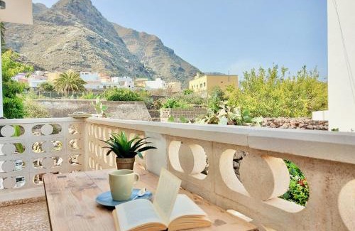 Punta del Hidalgo Apartment | Casa Ana con balcón