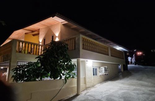 Montana Rey House | Casa Andries Montanja Rey