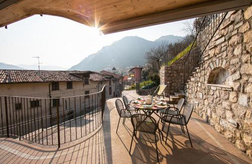 Vesio Apartment | Casa Angiolina Lake And Mountain View - Happy Rentals