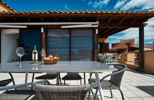 Bahia Calma Apartment | Casa Anna, modern with rustic design