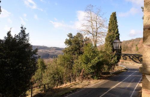 Scheggia Apartment | Casa Arancio - Fattoria la Speranza, Case Toscane