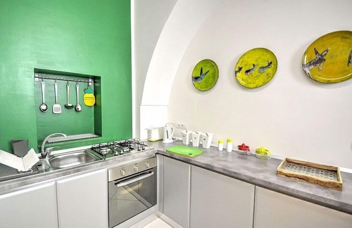 Maiori House | Casa Armina: A characteristic and welcoming independent house situated a few minutes from the town center, with Free WI-FI.