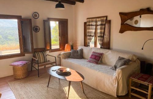 Valor House | Casa Astrid at Vista de Valor - Off Grid & Private Pool