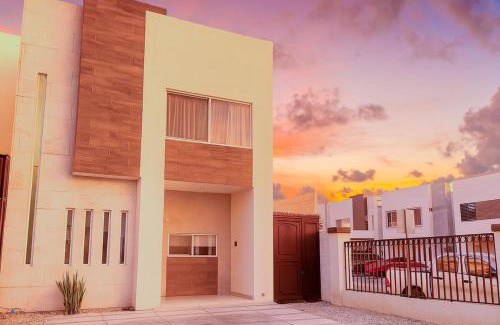 Hermosillo House | Casa Atardecer con Alberca en Privada, 5 min del Aeropuerto y Consulado Americano