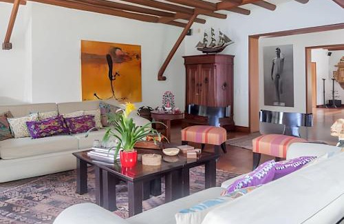 Suba House | Casa Azul - Casa de Lujo Bogotá