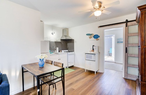 Old Towne Apartment | Casa Azul II, Steps to the boardwalk and sand