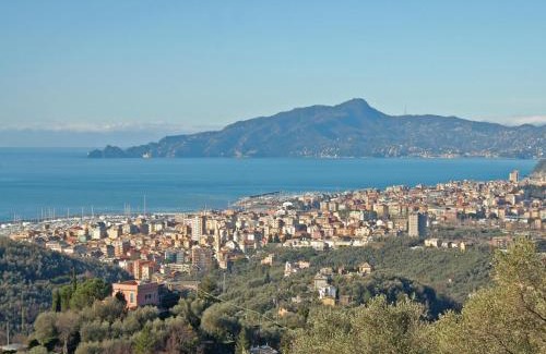 Chiavari Apartment | Casa Baires 121 by Holiday World