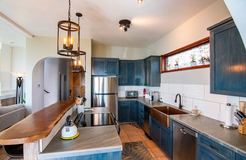 Shelter Cove House | Casa Ballena of the Lost Coast