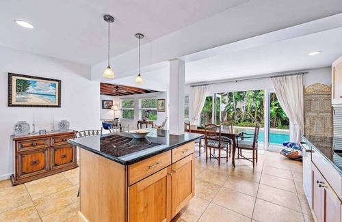 Southside House | Casa Balsinde - Delight in a Private Pool in the Southern End of West Palm