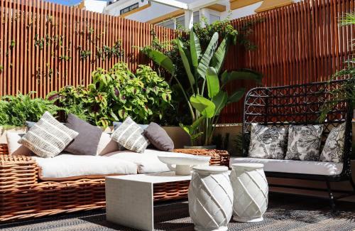 Golden Mile House | Casa Bambu - Incredible Beachside Townhouse
