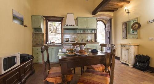 Campiglia d'Orcia Apartment | Casa Bandino
