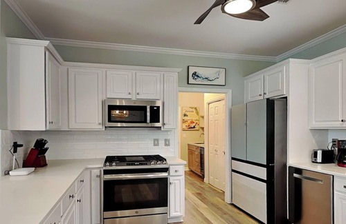 Avalon Beach Estates House | Casa Bao | Community Pool + Pet-Friendly + 4 Adult Bikes Included