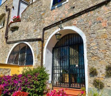 Diano San Pietro Apartment | Casa Belvedere