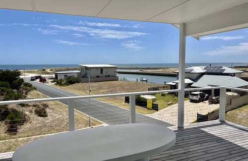 Cape Jaffa House | Casa Bianca - Ocean and harbour views