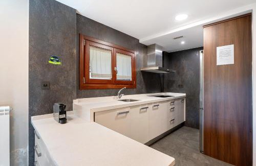 Gavin House | Casa Biescas