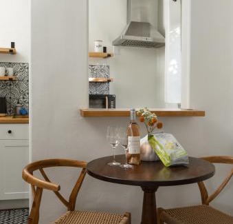 Montecito House | Casa Blanca Suite A1 - New, Private, Cozy!