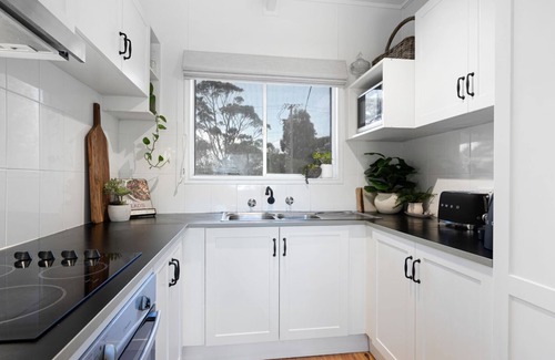 Culburra Beach House | Casa Blu – steps from Culburra Beach's blue waters