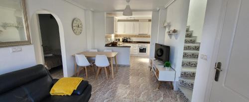 San Miguel de Salinas Apartment | Casa Blue Lagoon KLIMA FREE WIFI POOL SAT TV