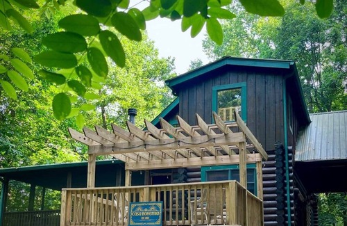 Walnut Mountain House | Casa Bohemia *pool *fishing*mountain views!