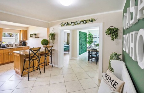 Driftwood House | Casa Boho-Tropical Pool-PingPong-15 min to Beach !