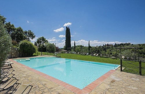 Grassina House | Casa Bonannia A: A cheerful one-story apartment in the characteristic style of the Tuscan countryside.