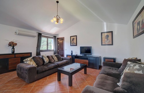 Casares Apartment | Casa Bonita, a lovely apartment nestled in the lush Acedia Valley