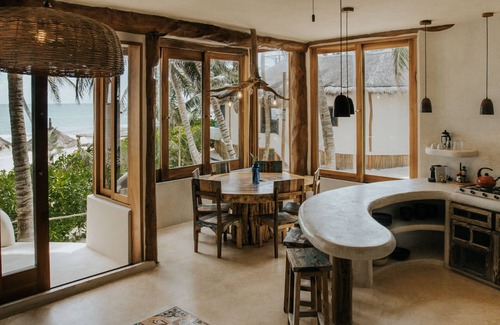 Zona Hotelera House | Casa Bonita ~ Mahayana, Eclectic Treehouse in the Heart of Tulum Beach
