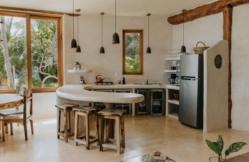 Zona Hotelera House | Casa Bonita ~ Mahayana, Eclectic Treehouse in the Heart of Tulum Beach