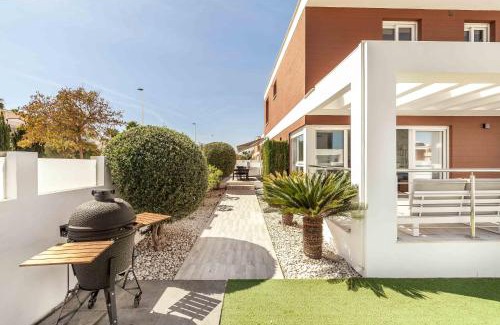 Puerto Marino Villa | Casa Bos Orange Pool and Jacuzzi