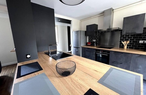 Brive-la-Gaillarde Apartment | Casa Brune - T3 en Centre Ville - Proche Gare