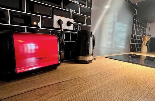 Brive-la-Gaillarde Apartment | Casa Brune - T3 en Centre Ville - Proche Gare