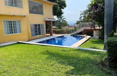 Tres de Mayo House | Casa Bugambilia