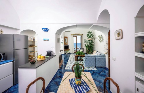 Positano Apartment | Casa Caldiero - il Paguro #9 Apartment With Large Terrace