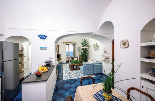 Positano Apartment | Casa Caldiero - il Paguro #9 Apartment With Large Terrace