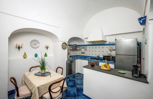 Positano Apartment | Casa Caldiero - il Paguro #9 Apartment With Large Terrace