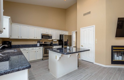 Tatum Ranch Villa | Casa Caliente 3 Bedroom Home by Redawning