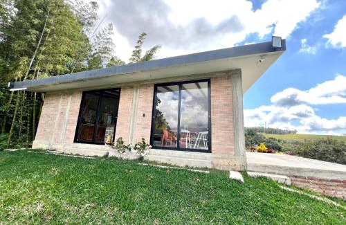 Yotoco House | Casa campestre Lago Calima