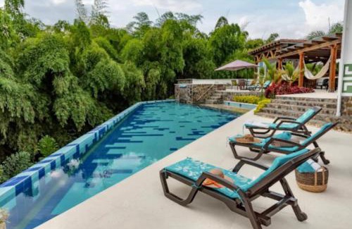 Montenegro Apartment | Casa Campestre Montenegro cerca al Parque del Café con piscina privada