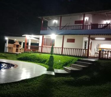 Supata House | Casa Campestre Privada El Reposo con piscina y WIFI