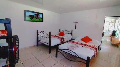 Restrepo House | Casa Campestre San Joaquin