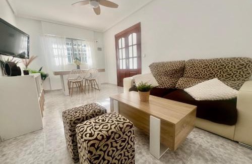 Playas del Palo Apartment | Casa Carmen primera linea de playa