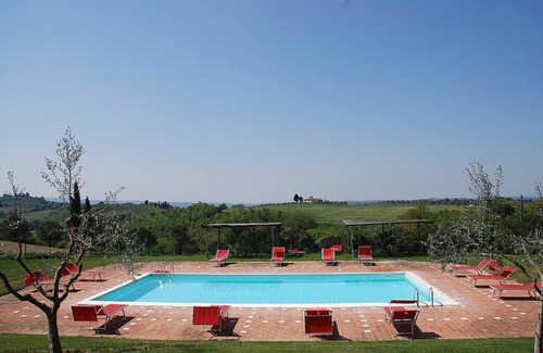 Castelfiorentino House | Casa Cassiodoro B: A characteristic apartment located on top of a small hill, with Free WI-FI.